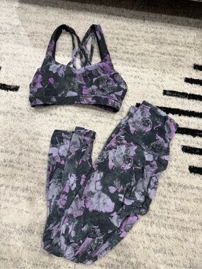 lululemon athletica Purple & Black Floral Print Leggings and Sports Bra Set